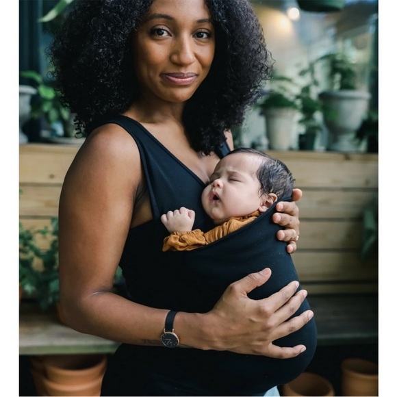 Lalabu Tops - Lalabu Babywearing Soothe Shirt in Black Baby Nursing Shirt Size Small